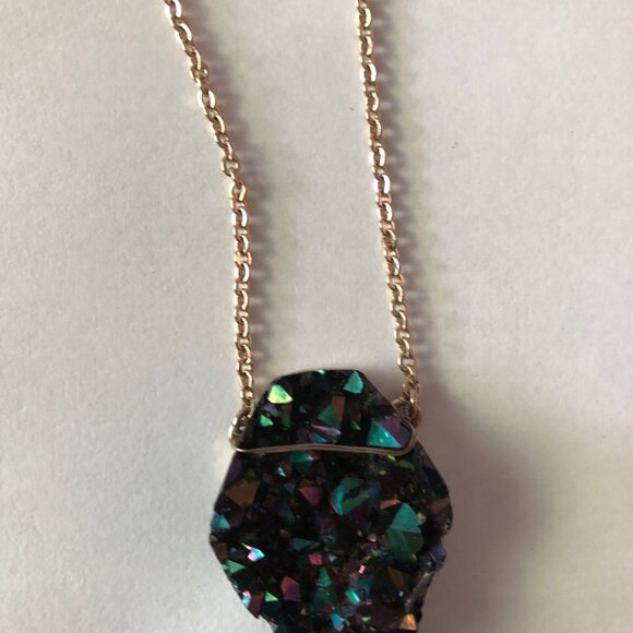 Purple and blue iridescent pendant gold tone metal chain necklace 26"-29" long - Picture 4 of 6